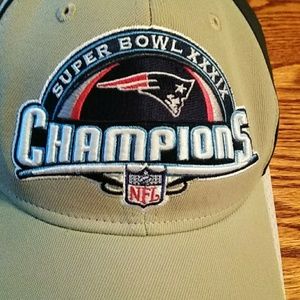 Vintage Reebok on-field football hat